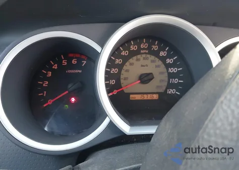 2010 Toyota Tacoma Base V6 z USA, uszkodzony, nr VIN 3TMLU4EN9AM049077